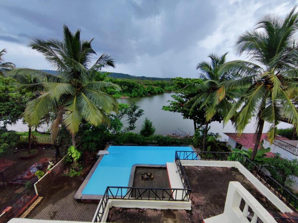 3 BHK at Luxury Villa with infinity Pool