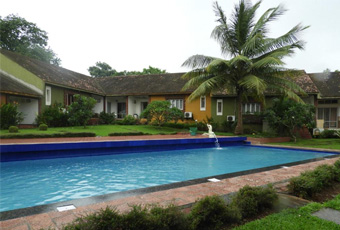 Exterior View villa with pool